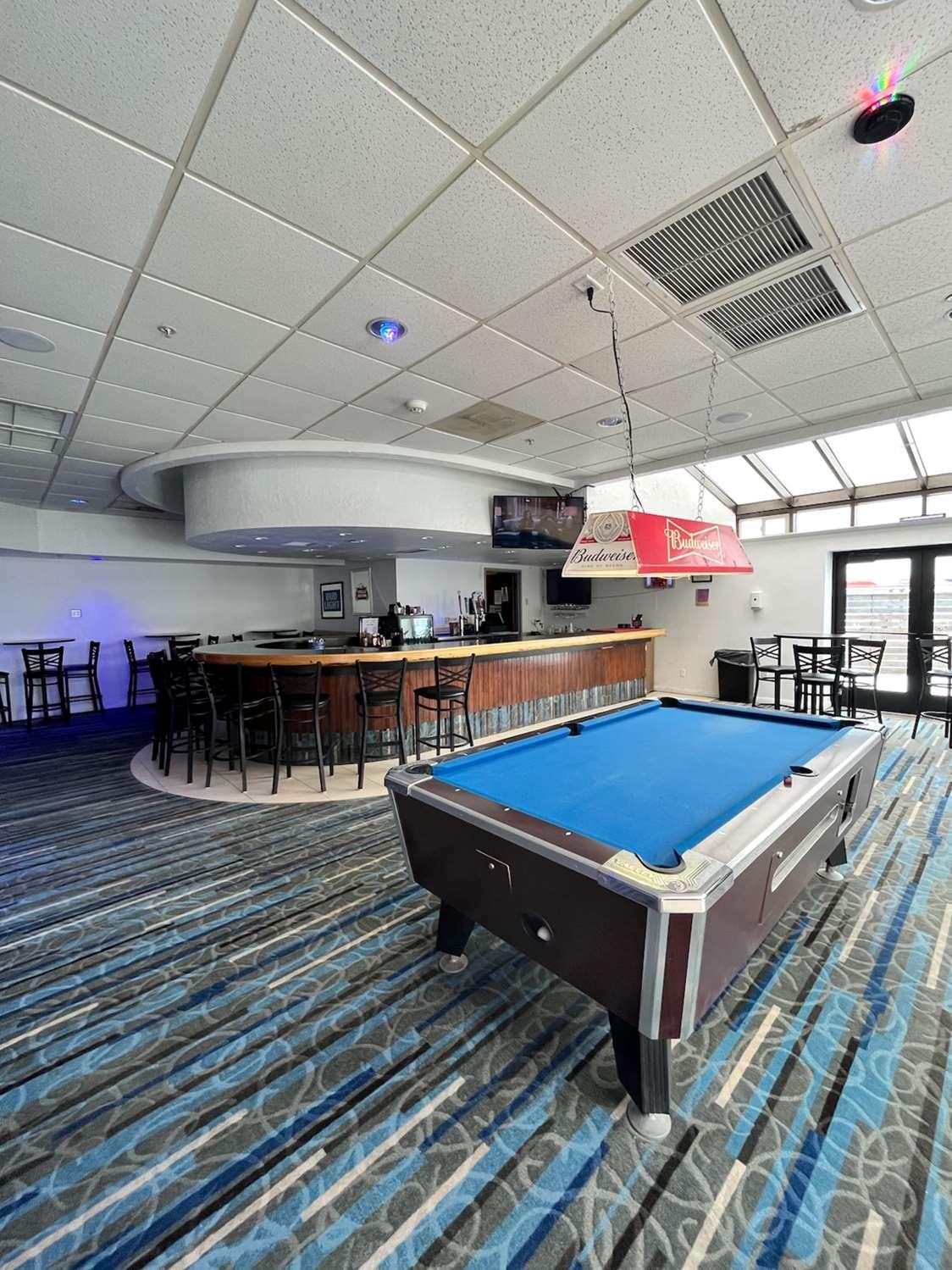 Surestay Plus Hotel By Best Western Price Buitenkant foto