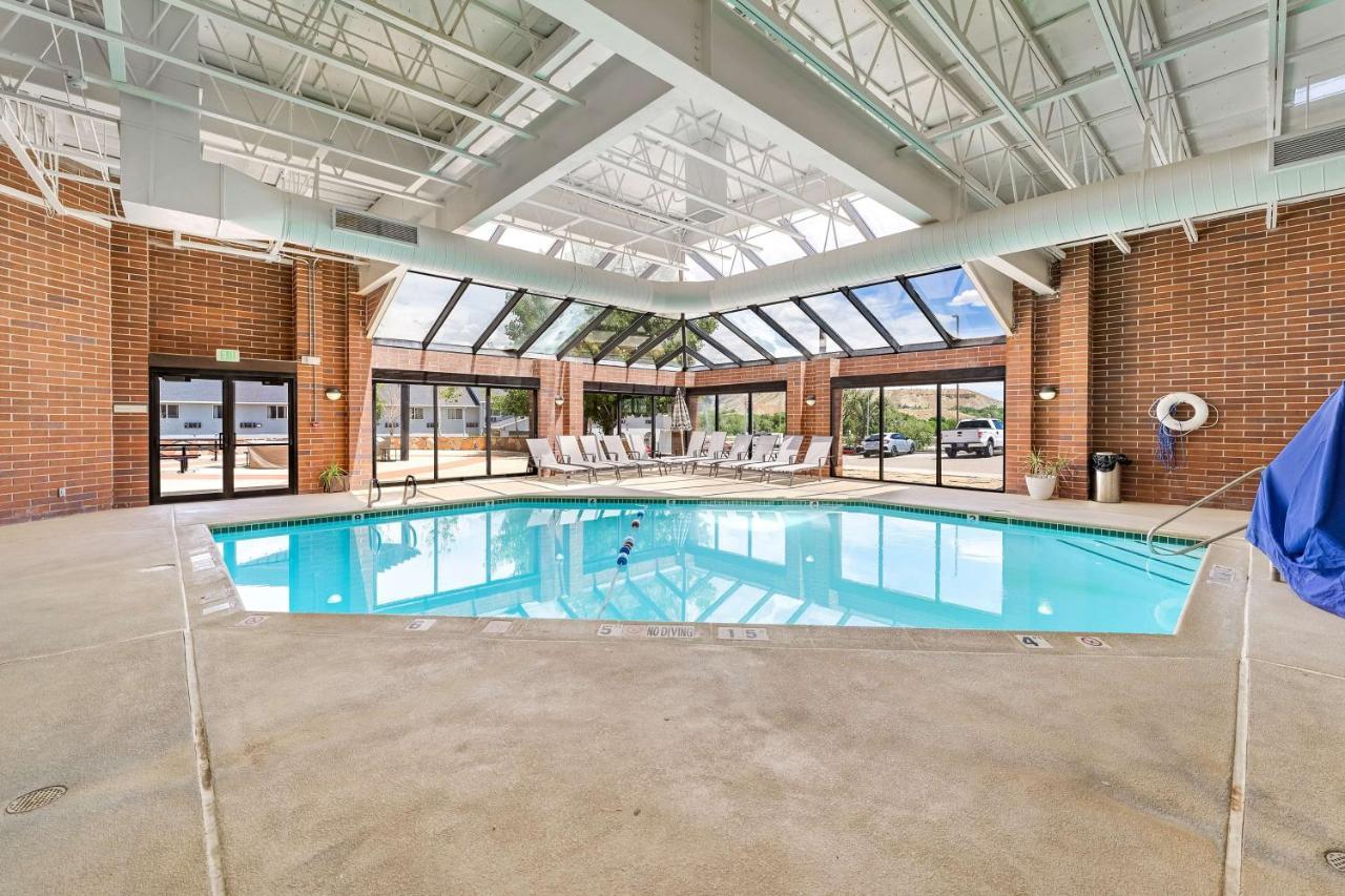 Surestay Plus Hotel By Best Western Price Buitenkant foto